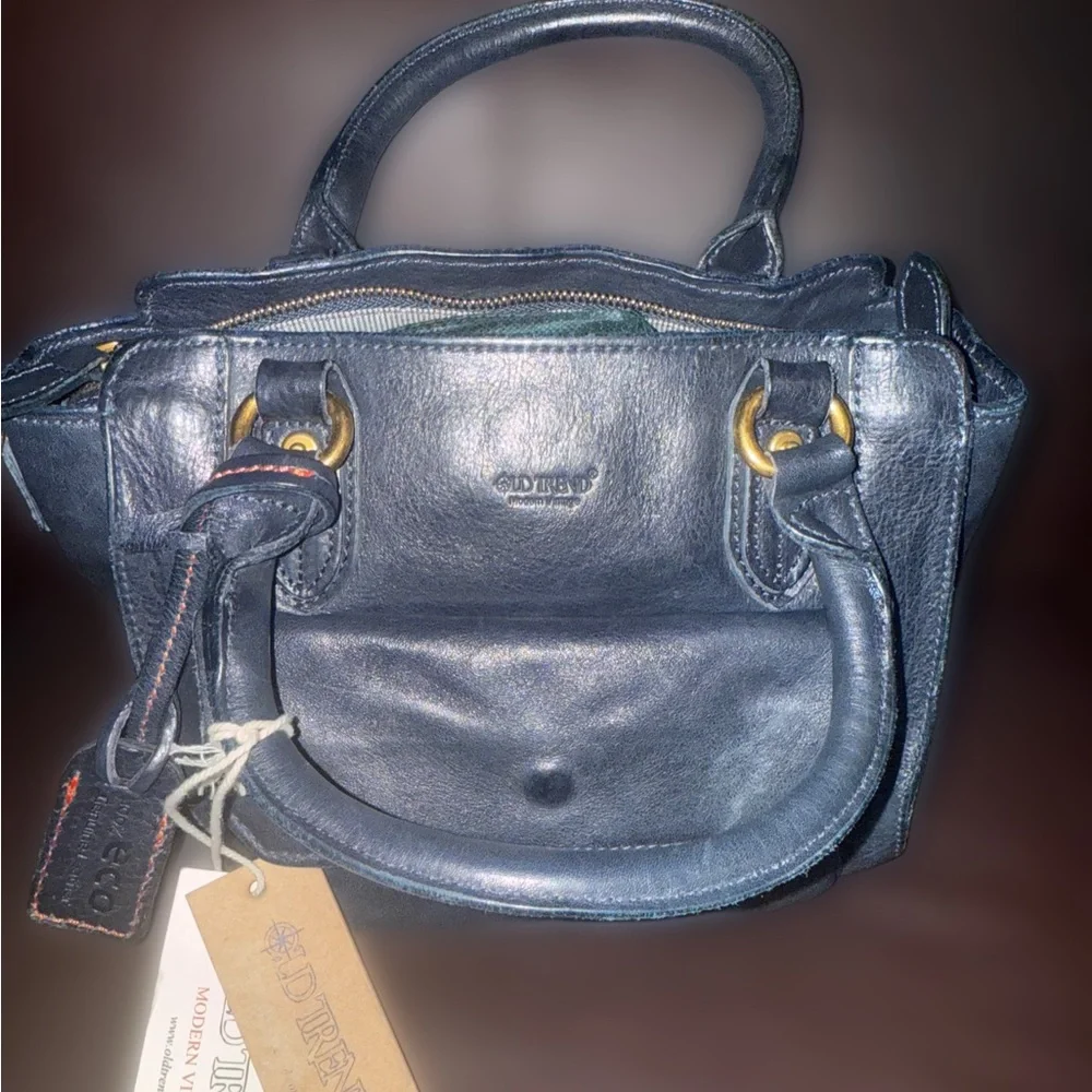 Old Trend Black Satchel - Picture 3 of 4